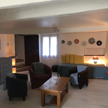 Le Petit Saint Clair Apartment Trigance Bagian luar foto
