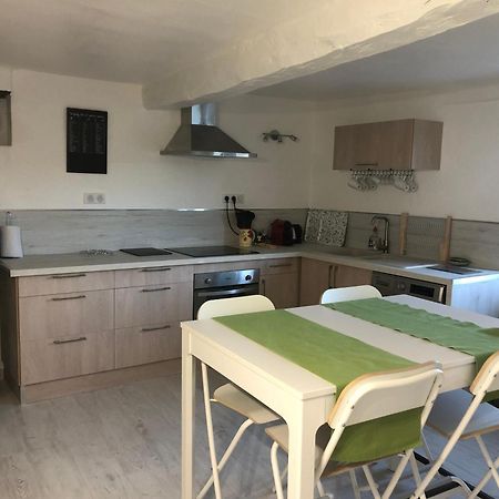 Le Petit Saint Clair Apartment Trigance Bagian luar foto